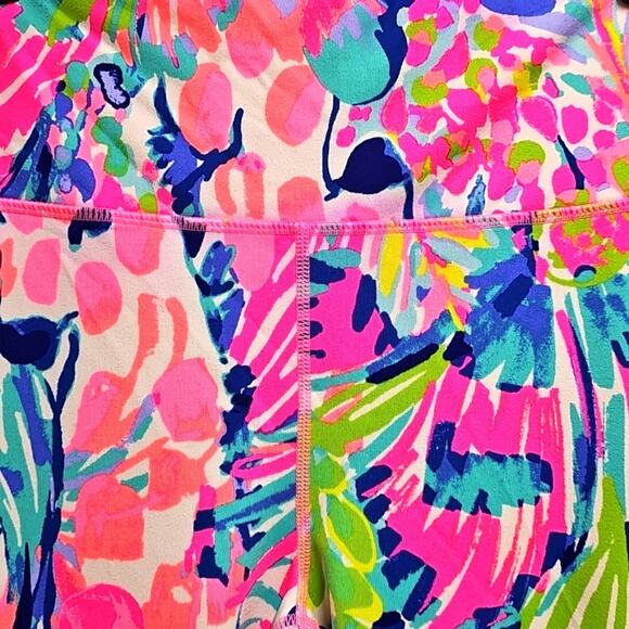 Lilly Pulitzer Luxletic Women High Rise Crop Gumbo Limbo Print Capri Legging L - Picture 3 of 10